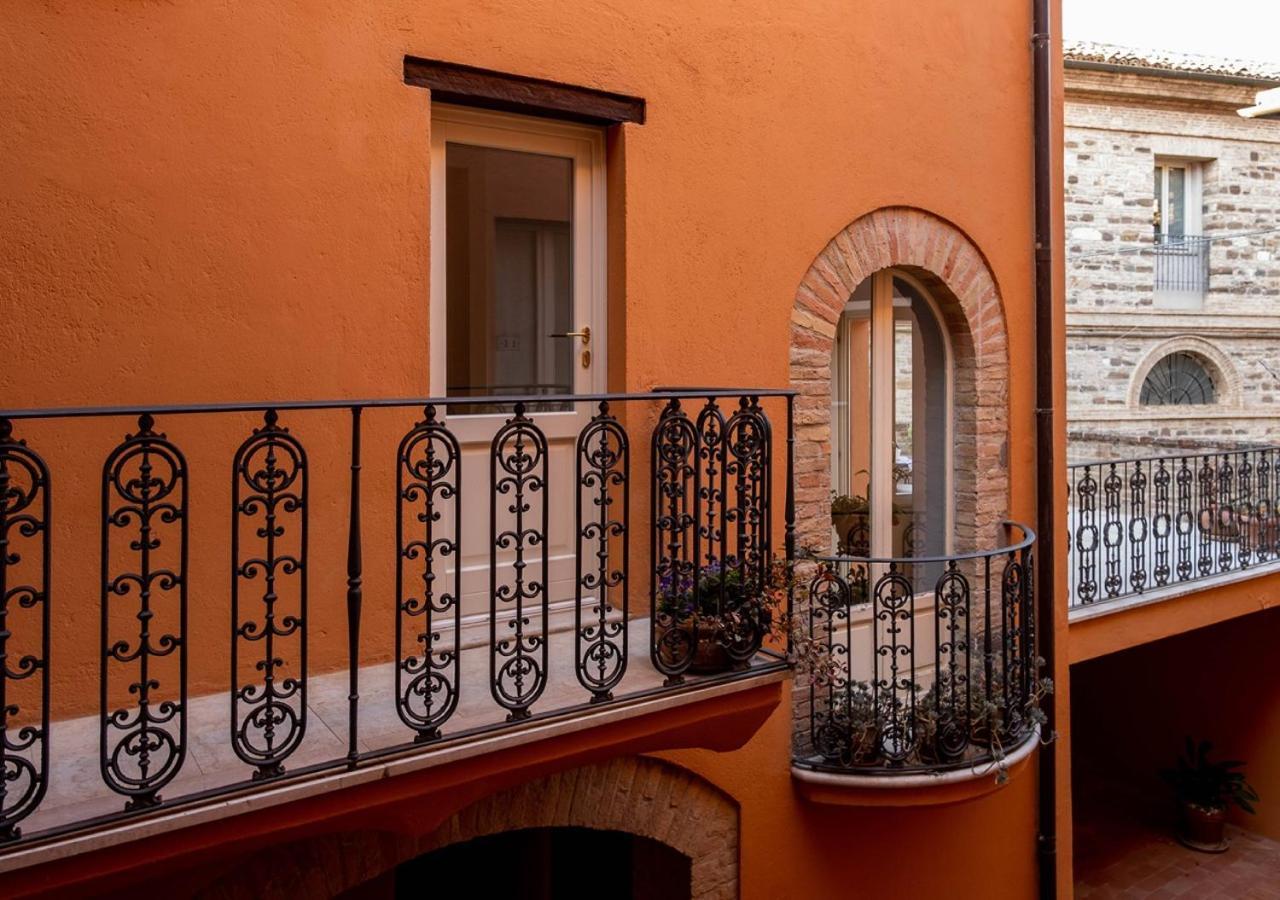 Il Cortile Segreto Bed & Breakfast San Severino Marche Exterior photo