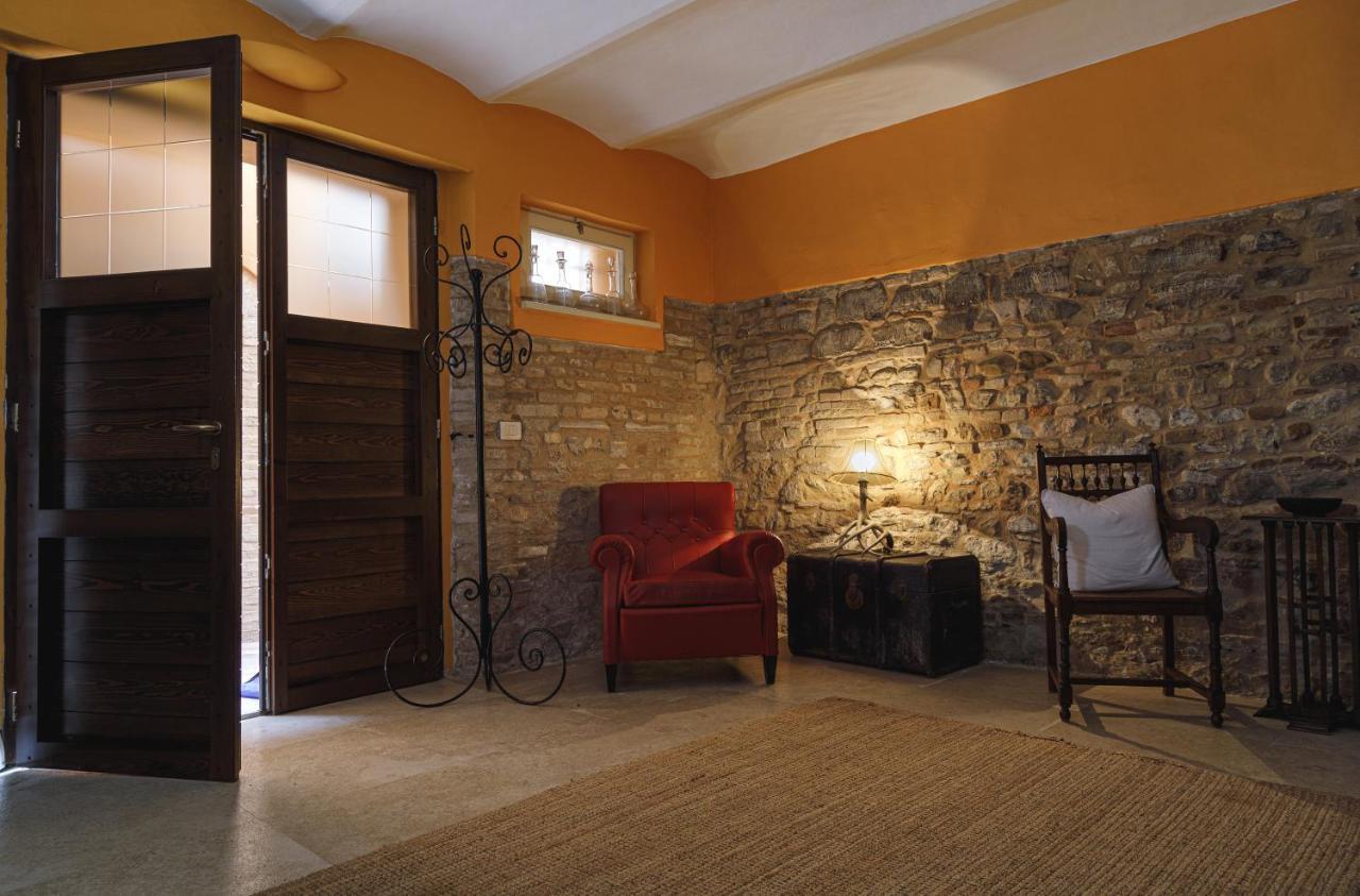 Il Cortile Segreto Bed & Breakfast San Severino Marche Exterior photo