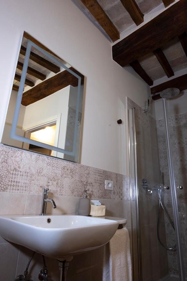 Il Cortile Segreto Bed & Breakfast San Severino Marche Exterior photo